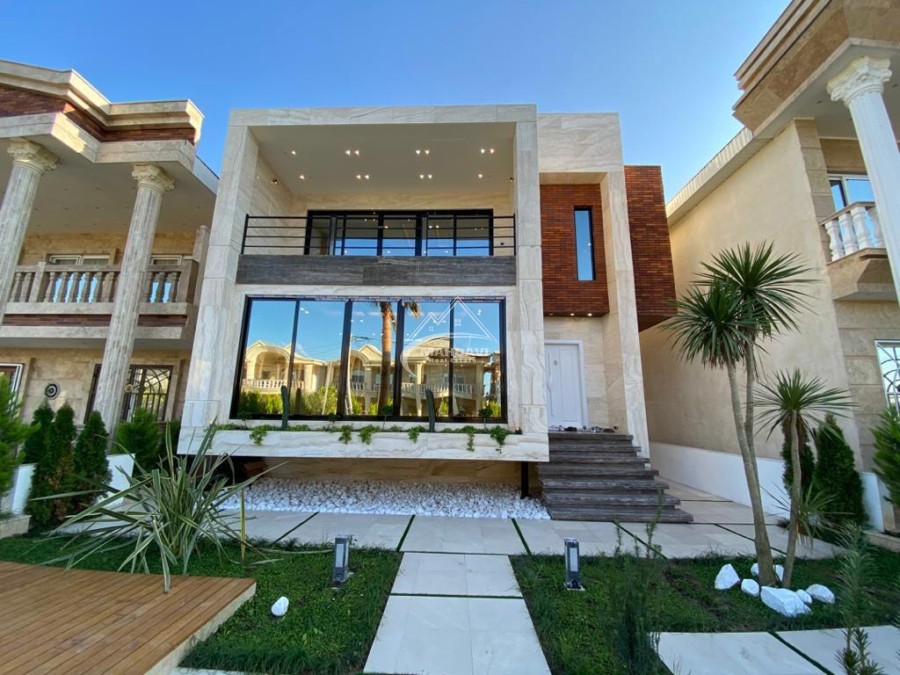 خرید ویلا مدرن استخردار در شهرک برند